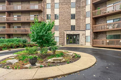 120 Lakeview Drive #208, Bloomingdale, IL 60108 - Photo 3