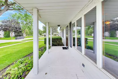 219 N William Street, Mount Prospect, IL 60056 - Photo 3