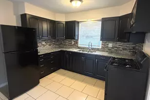 796 E 163rd St, South Holland, IL 60473 - Photo 5