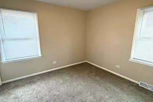 796 E 163rd St, South Holland, IL 60473 - Photo 13