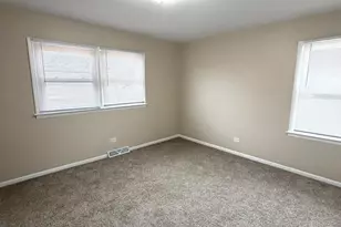 796 E 163rd St, South Holland, IL 60473 - Photo 9