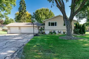 1602 Plaza Dr, Rockford, IL 61108 - Photo 1
