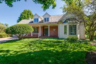 707 S Windsor Ct, Lake Forest, IL 60045 - Photo 1