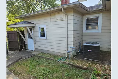 305 Fife Street, Carrier Mills, IL 62917 - Photo 9