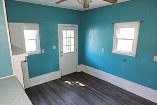 305 Fife St, Carrier Mills, IL 62917 - Photo 13