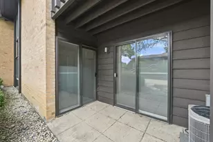 6109 Knoll Wood Rd, Willowbrook, IL 60527 - Photo 11