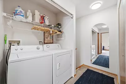 689 Fieldcrest Drive #B, South Elgin, IL 60177 - Photo 19