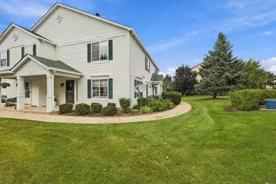 689 Fieldcrest Drive #B, South Elgin, IL 60177 - Photo 1