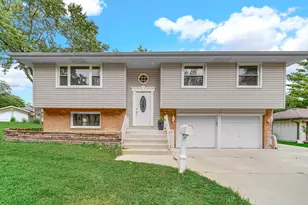 515 Falmouth Ln, Schaumburg, IL 60193 - Photo 1