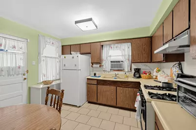 2645 N Mobile Avenue, Chicago, IL 60639 - Photo 9