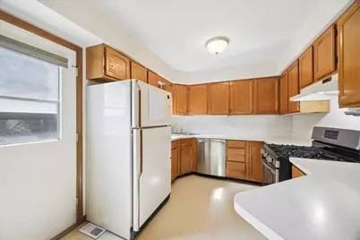 8909 Village Square Lane, Brookfield, IL 60513 - Photo 7