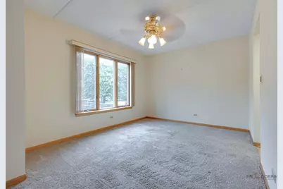 1470 Jefferson Street #204, Des Plaines, IL 60016 - Photo 11