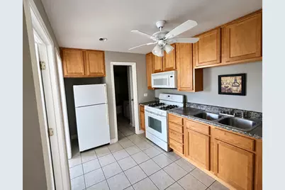 9307 W Irving Park Road #20, Schiller Park, IL 60176 - Photo 5