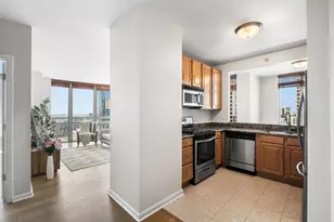 125 S Jefferson St, Chicago, IL 60661 - Photo 7