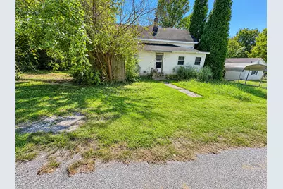 341 McLean Street, Rosiclare, IL 62982 - Photo 1
