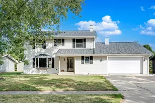 455 N Shabbona St, Coal City, IL 60416 - Photo 1