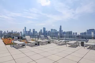 910 W Huron St, Chicago, IL 60642 - Photo 21