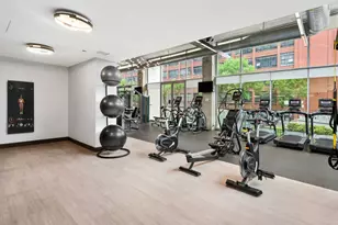 910 W Huron St, Chicago, IL 60642 - Photo 17