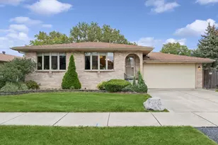 11239 S Avon Ave, Alsip, IL 60803 - Photo 1