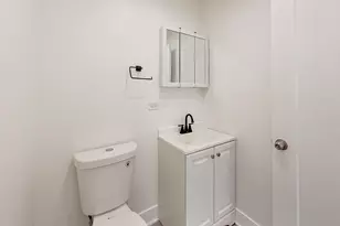7250 N Western Ave, Chicago, IL 60645 - Photo 15