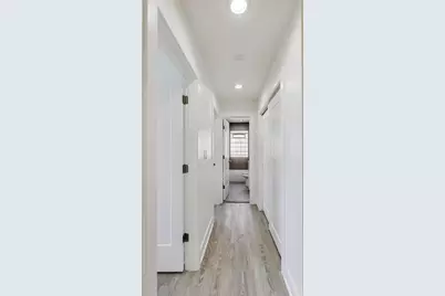 7250 N Western Avenue #511, Chicago, IL 60645 - Photo 9