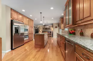 364 Gatewood Ln, Grayslake, IL 60030 - Photo 7
