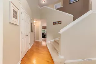 364 Gatewood Ln, Grayslake, IL 60030 - Photo 3