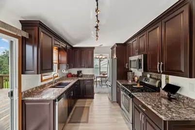 1011 Woodbridge Drive, Cary, IL 60013 - Photo 5