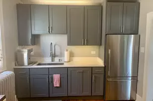 2439 W Gunnison St, Chicago, IL 60625 - Photo 3