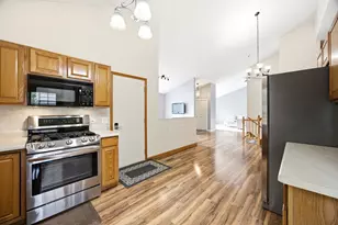 1266 Amber Ct, Woodstock, IL 60098 - Photo 13
