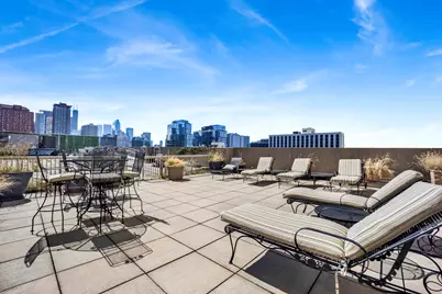 111 W Maple Street #1608, Chicago, IL 60610 - Photo 17