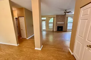 1896 School House Ln, Aurora, IL 60506 - Photo 5