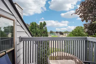 736 Glen Way, Gurnee, IL 60031 - Photo 25