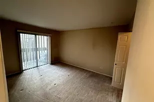 6165 Knoll Wood Rd, Willowbrook, IL 60527 - Photo 9