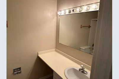 6165 Knoll Wood Road #41-204, Willowbrook, IL 60527 - Photo 5