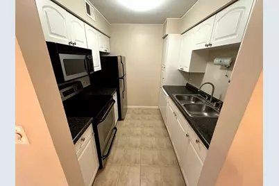 6165 Knoll Wood Road #41-204, Willowbrook, IL 60527 - Photo 3