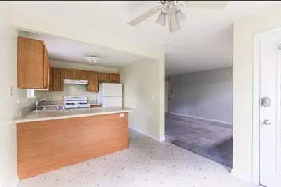 1202 N Red Oak Circle #2, Round Lake Beach, IL 60073 - Photo 5