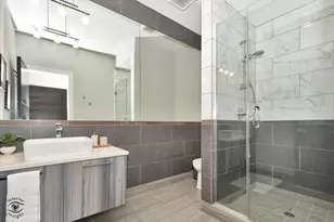 1617 W Grand Ave, Chicago, IL 60622 - Photo 17