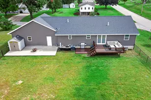 220 6th St, Fulton, IL 61252 - Photo 7