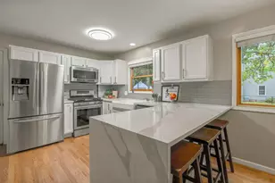 5481 Parkside Ct, Gurnee, IL 60031 - Photo 11
