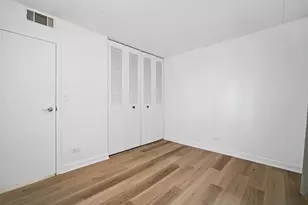 3852 S Parkway Dr, Northbrook, IL 60062 - Photo 13