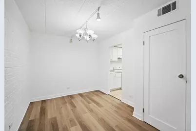 3852 S Parkway Drive #1E, Northbrook, IL 60062 - Photo 7