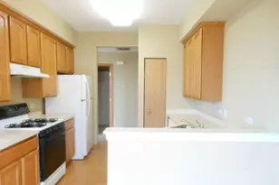 3289 Cremin Ln, Aurora, IL 60502 - Photo 5