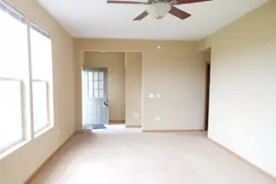 3289 Cremin Ln, Aurora, IL 60502 - Photo 3
