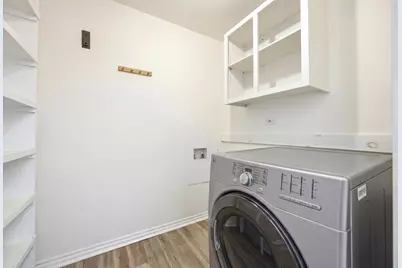 904 Chippewa Drive, Elgin, IL 60120 - Photo 19