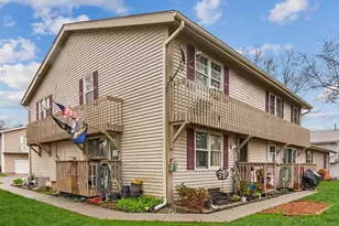 212 Hudson Ct, Bolingbrook, IL 60440 - Photo 1