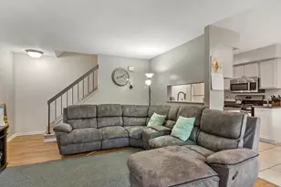 212 Hudson Ct, Bolingbrook, IL 60440 - Photo 3