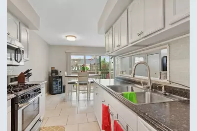 212 Hudson Court #B, Bolingbrook, IL 60440 - Photo 7