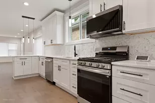 2231 W 71st St, Chicago, IL 60636 - Photo 3