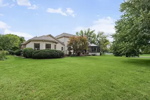 606 Lenox Ct, Champaign, IL 61822 - Photo 65